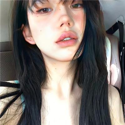 白色，红色与...